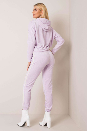 Světle fialový velurový set...