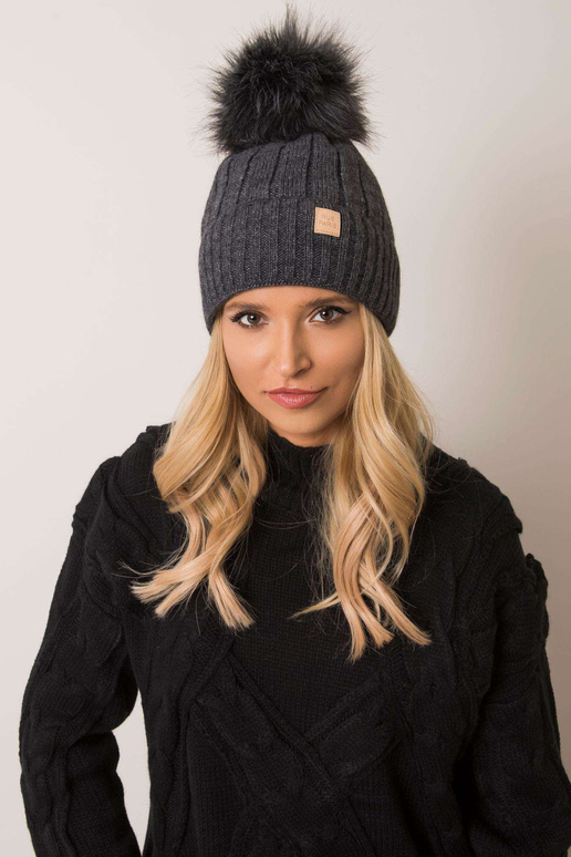 Tmavě šedá zimní čepice RUE PARIS