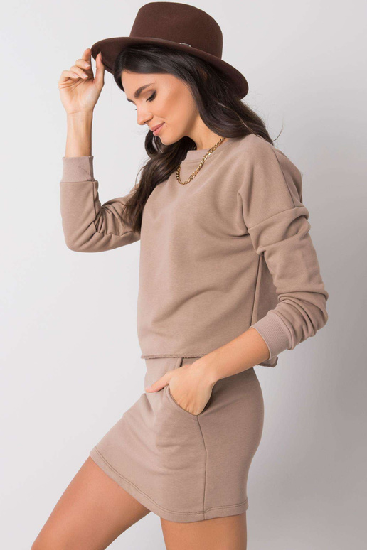 Tmavě béžový set od Daniely RUE PARIS