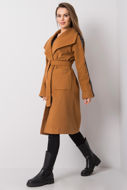 Danniho světle hnědý kabát