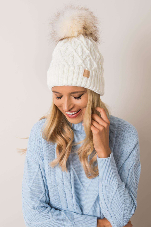 Czapka- JK-CZ-9,74 bílá