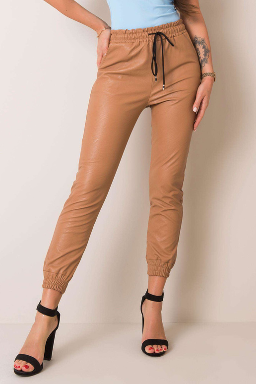 Béžové kalhoty poklad