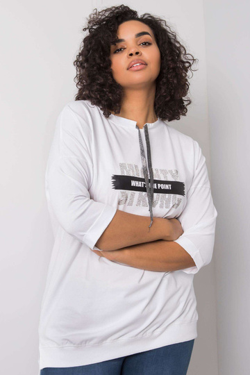 Bílá halenka s nápisem Raissa