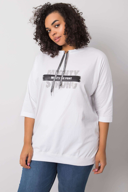 Bílá halenka s nápisem Raissa