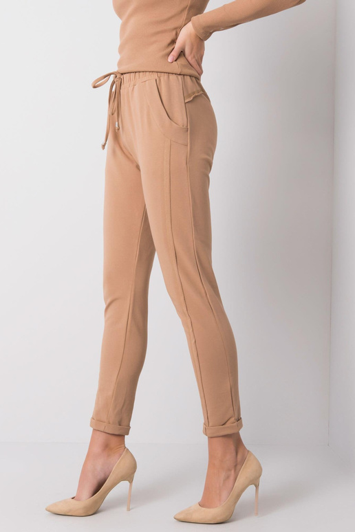 Velbloudí kalhoty Přístupné