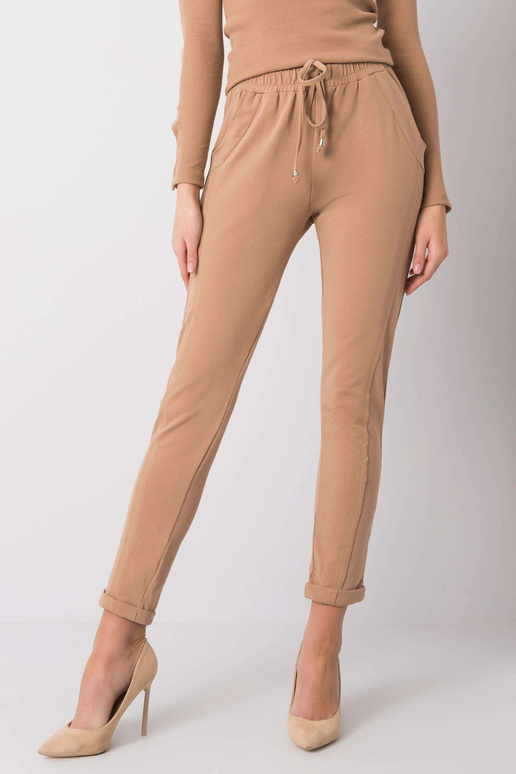 Velbloudí kalhoty Přístupné