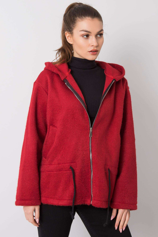 Audreyin vínový kabát