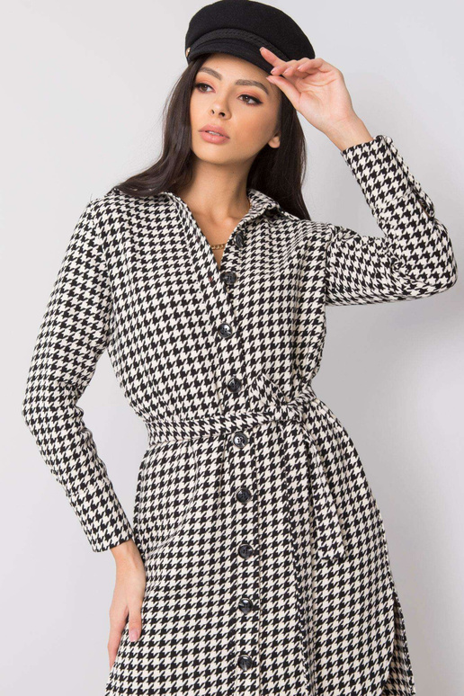 Černobílé šaty Cande