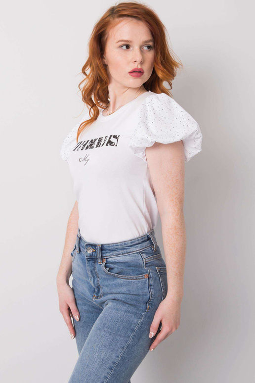 Bílé tričko s nášivkou Tilly Bílé tričko s nášivkou Tilly