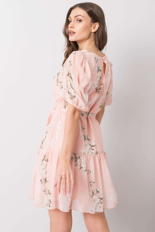 Emiliny světle růžové šaty