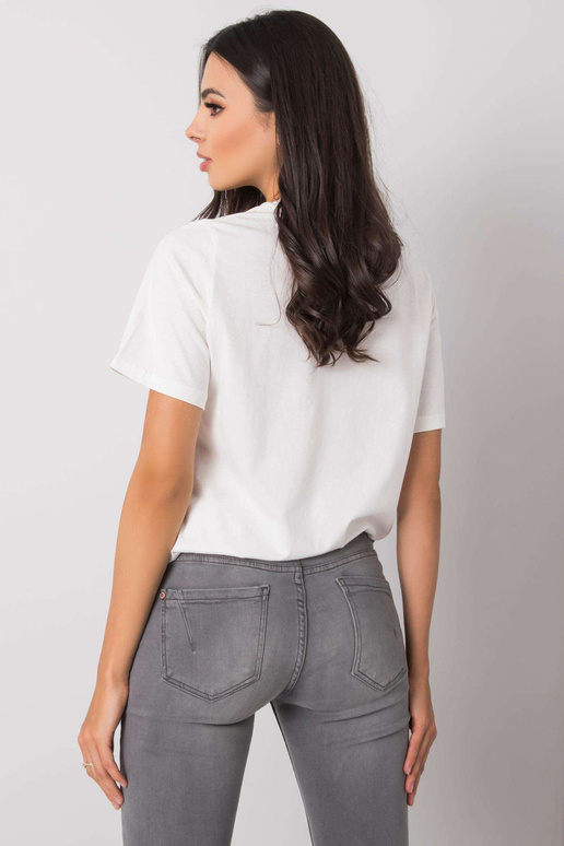 Bílé tričko s cestovním potiskem Bílé tričko s cestovním potiskem