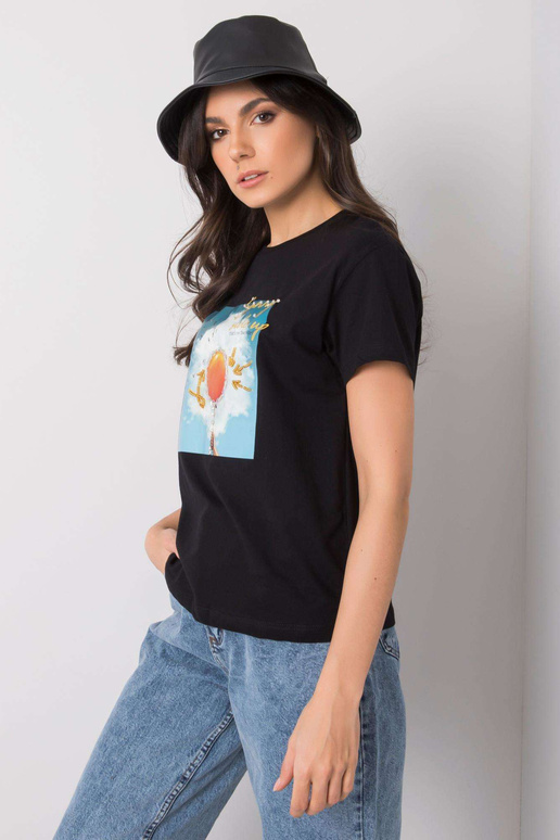 Černé tričko s potiskem Trissa Černé tričko s potiskem Trissa