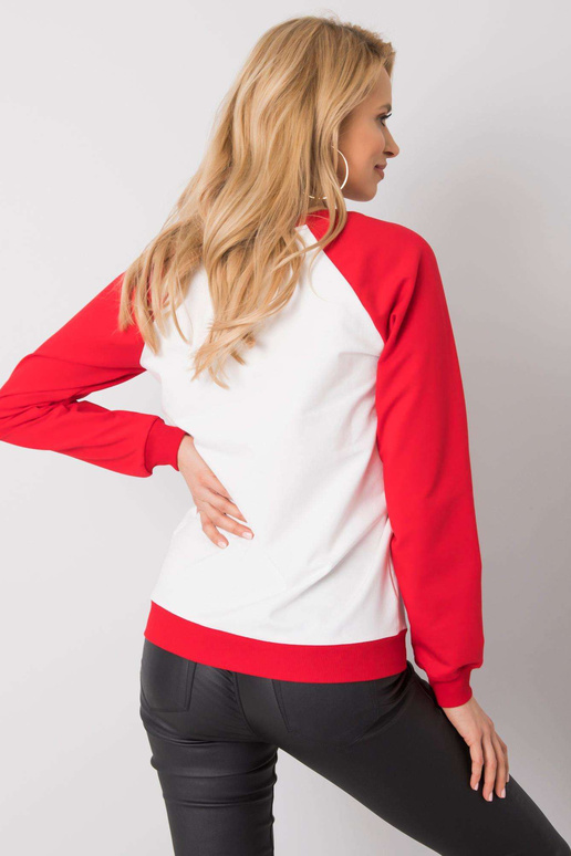 Bíločervená mikina s potiskem...