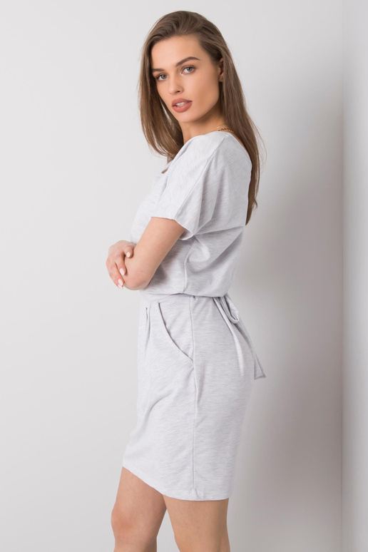 Světle šedé melanžové ležérní šaty...