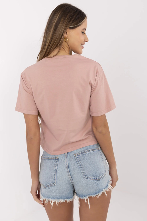 Špinavé růžové tričko s potiskem...