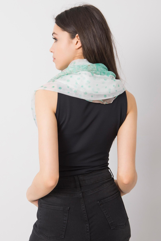 Zelený a béžový šátek se vzory