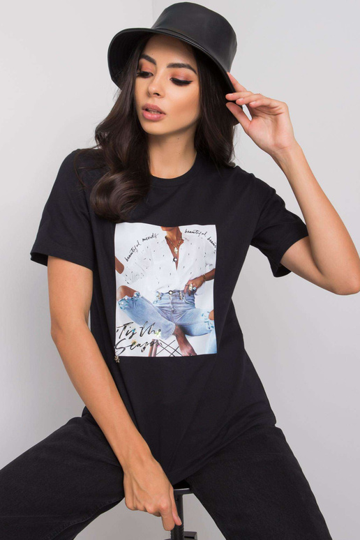 Černé tričko s nášivkou Aya Černé tričko s nášivkou Aya