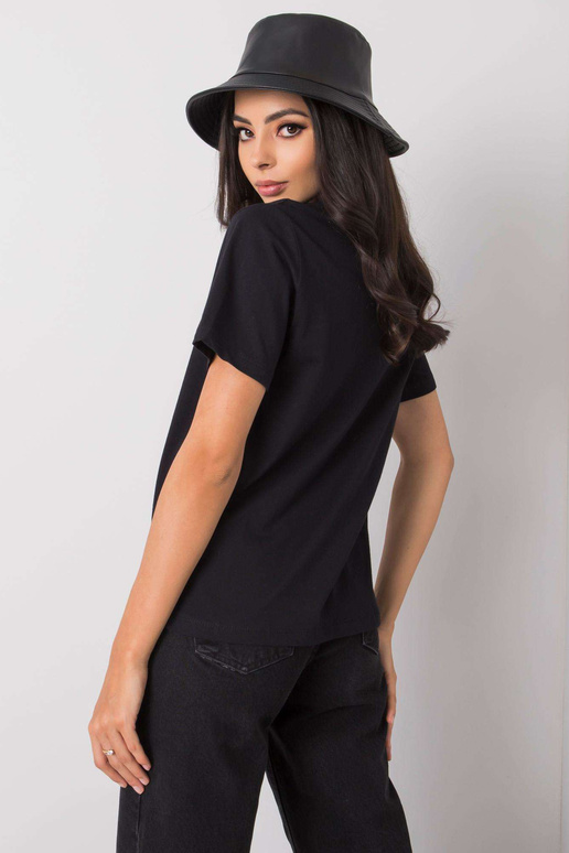 Černé tričko s nášivkou Aya Černé tričko s nášivkou Aya