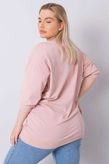 Špinavě růžová halenka...