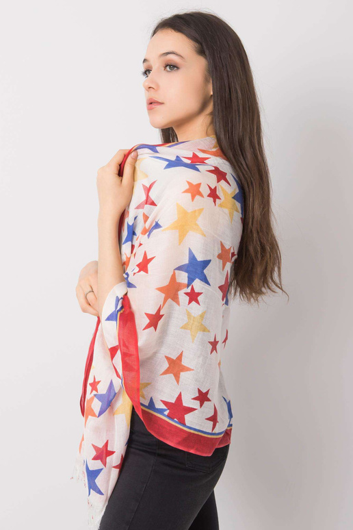 Červený šátek s potiskem hvězd