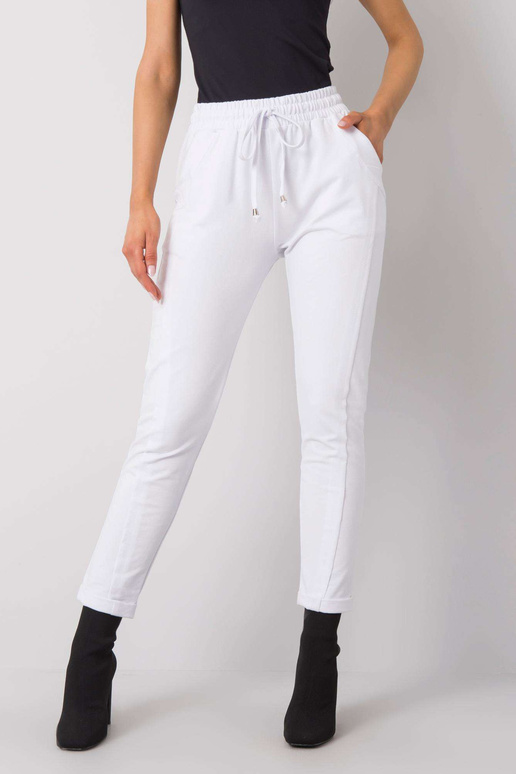 Bílé kalhoty Přístupné