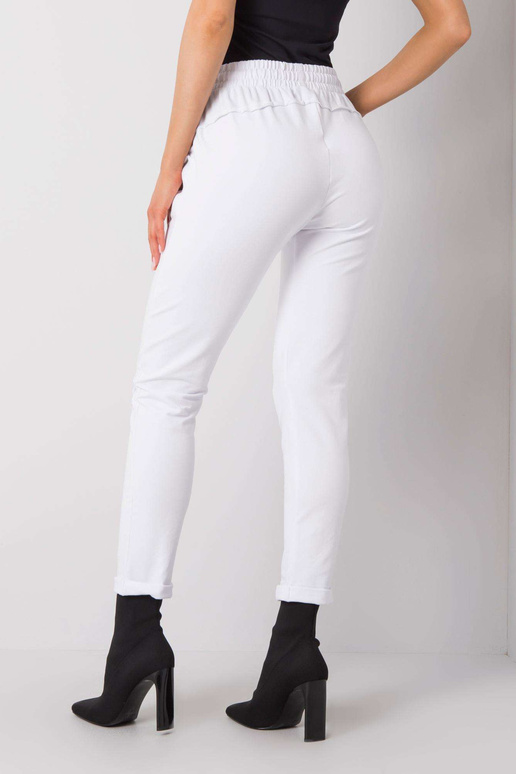 Bílé kalhoty Přístupné