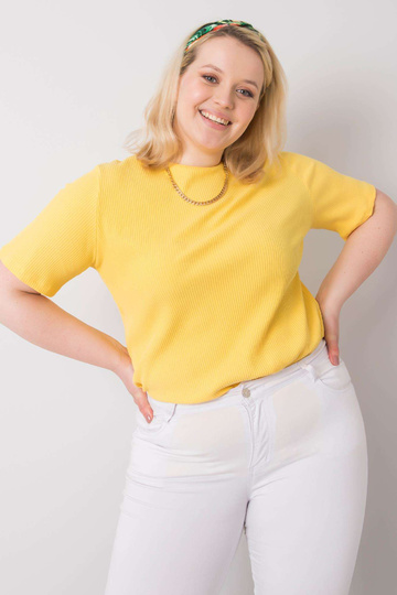 Žlutá halenka větší...