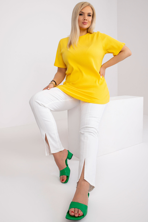 Žlutá halenka větší velikosti z...