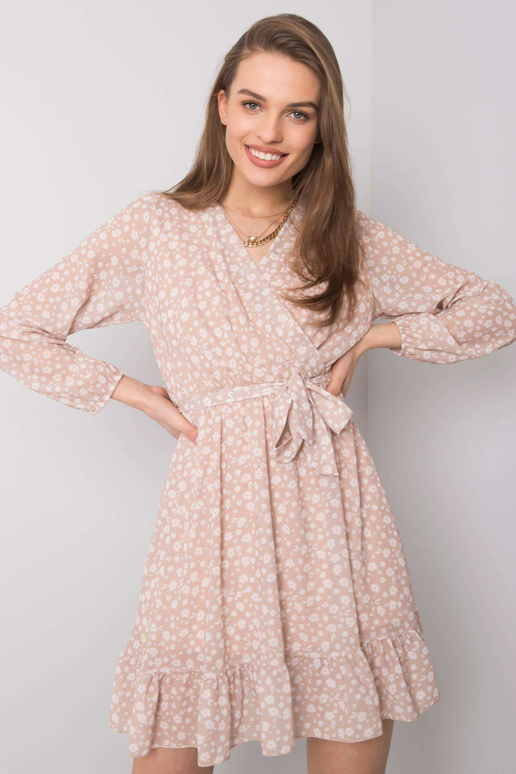 Béžové šaty s volánem Eunika OCH BELLA