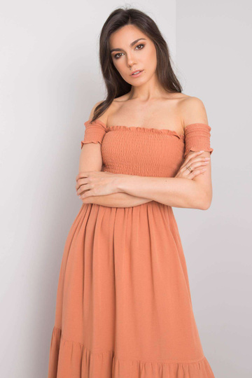 Oranžové šaty s volánem... 2