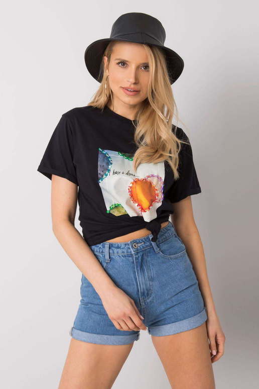 Černé tričko s nášivkami Vesna Černé tričko s nášivkami Vesna