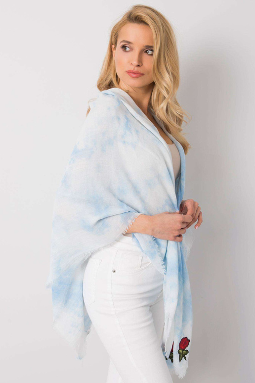 Světle modrý pléd s pruhy