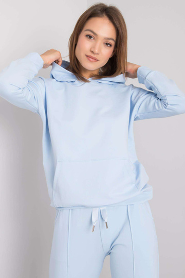 Světle modrá souprava... 2