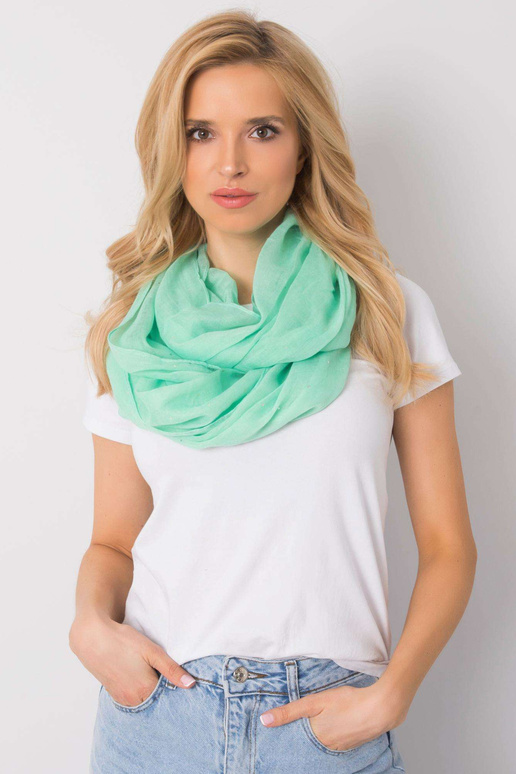 Zelený komín s lesklou nášivkou