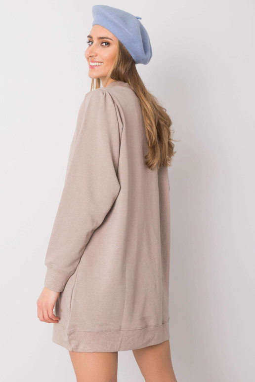 Béžové šaty Augusta NEZNÁŠ MĚ