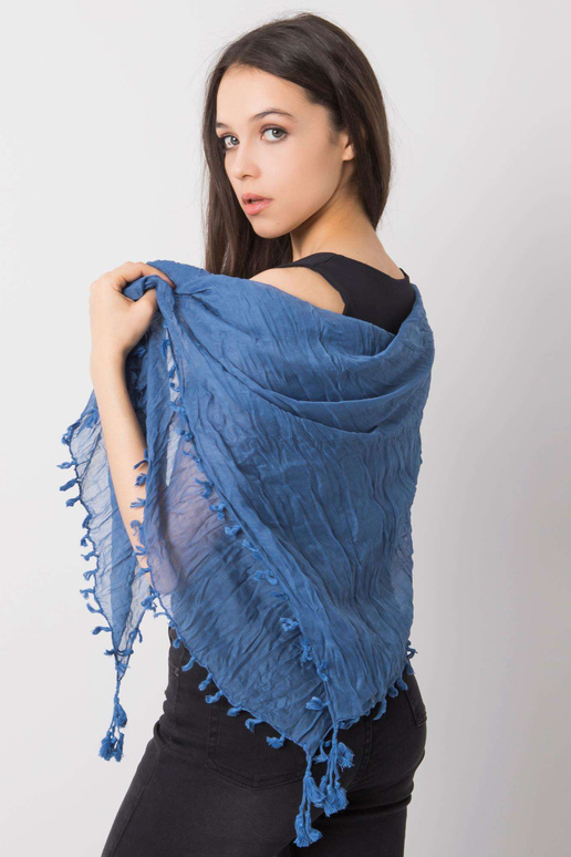 Tmavě modrý šátek s třásněmi