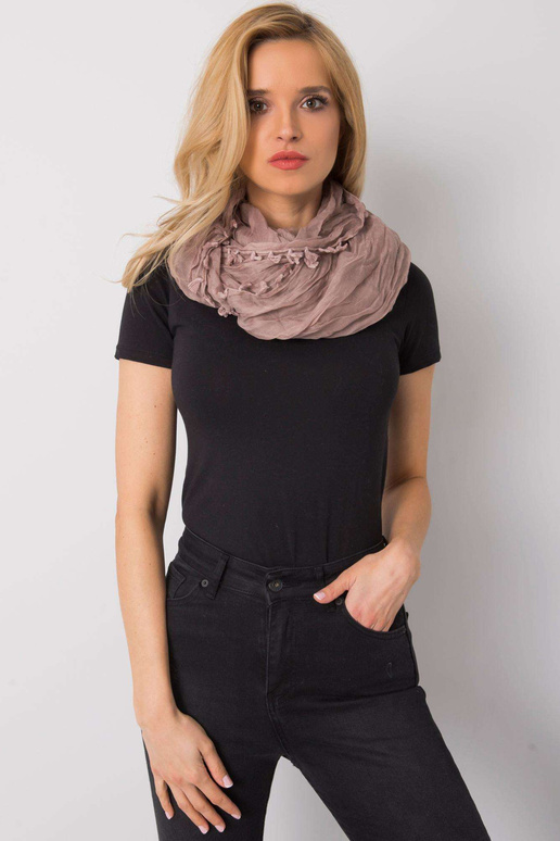 Hnědý šátek s třásněmi