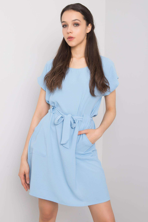 Allainovy modré šaty