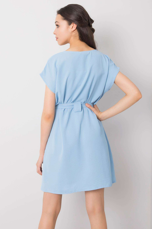 Allainovy modré šaty