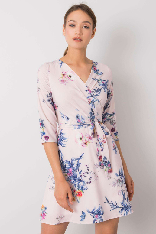 Světle růžové šaty se vzory Elise