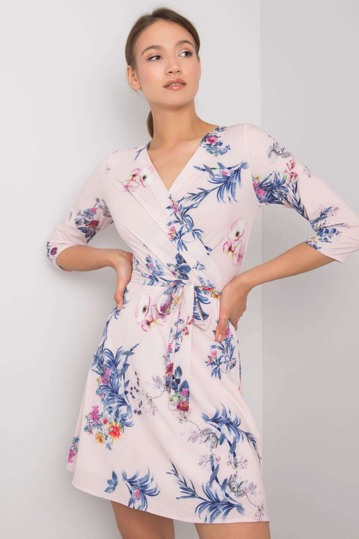 Světle růžové šaty se vzory Elise