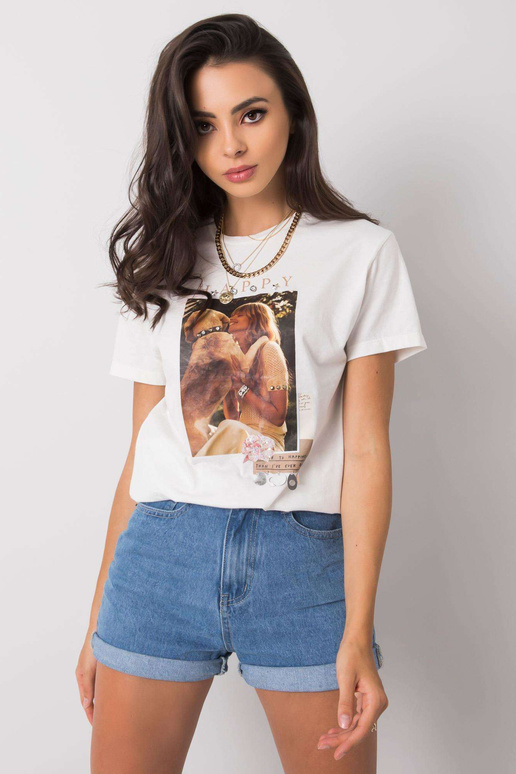 Bílé tričko s nášivkou Rosalie Bílé tričko s nášivkou Rosalie