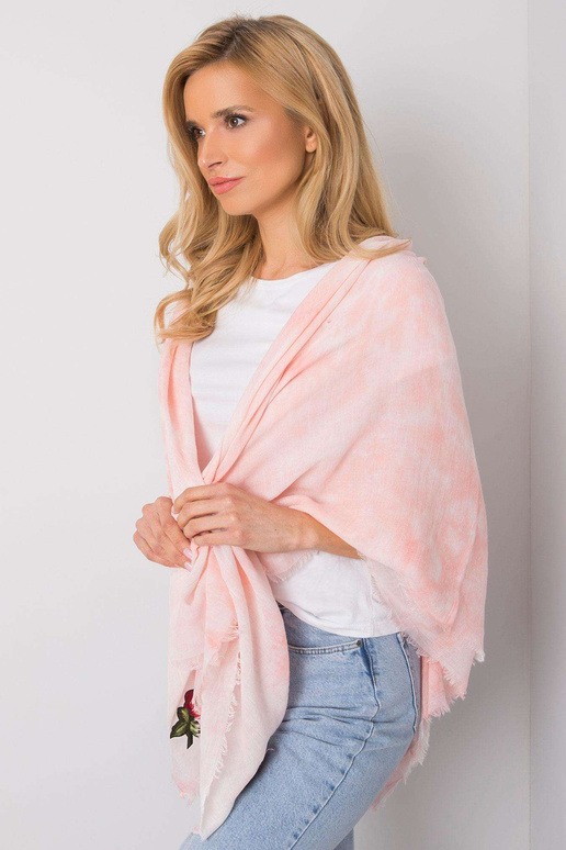 Růžový šátek s pruhy