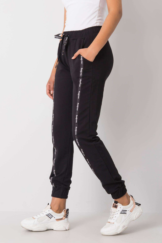 Černé tepláky Sawyer