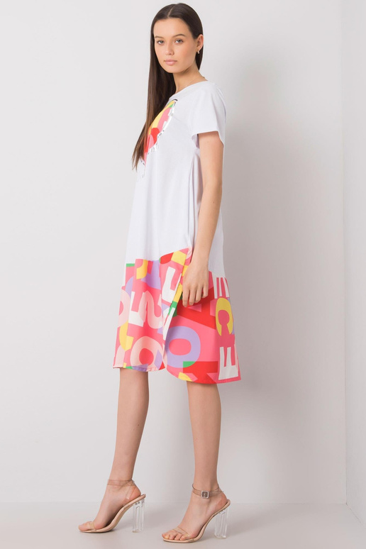 Bílé a růžové šaty s potisky Guinevere