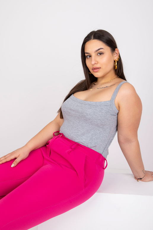 Šedý top velikosti plus se Scarlette...