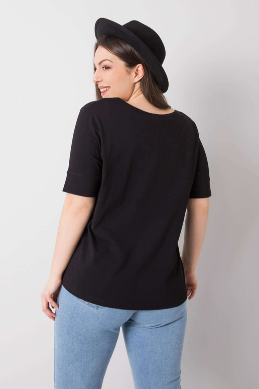 Černé bavlněné tričko velké velikosti... Černé bavlněné tričko velké velikosti...