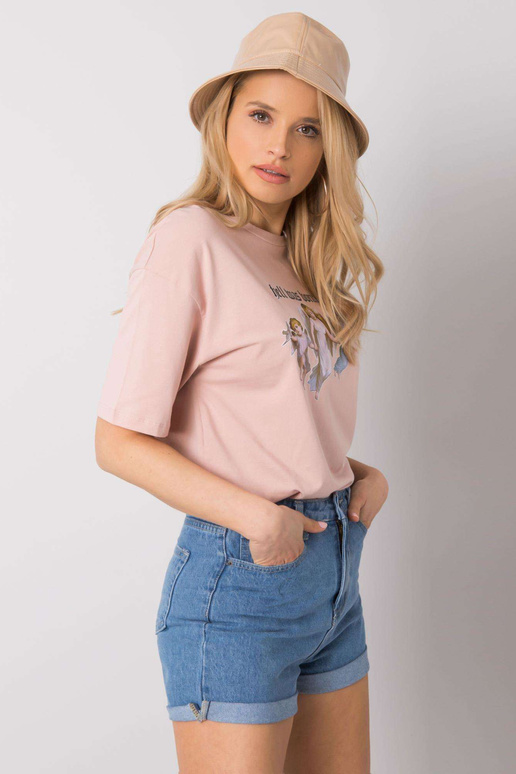 Špinavé růžové tričko s potiskem...