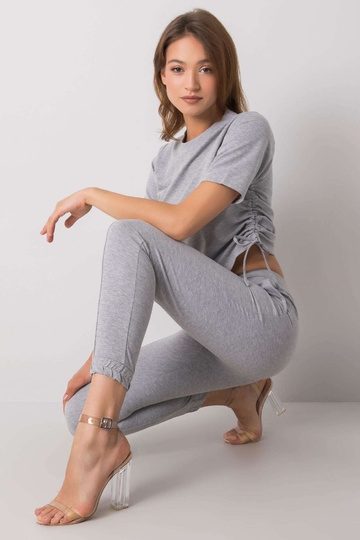 Šedá ležérní souprava... 2