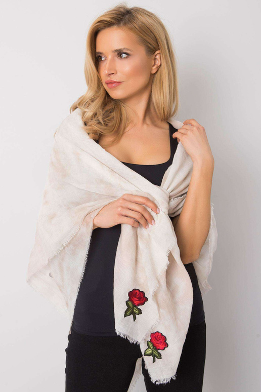 Béžový šátek s pruhy